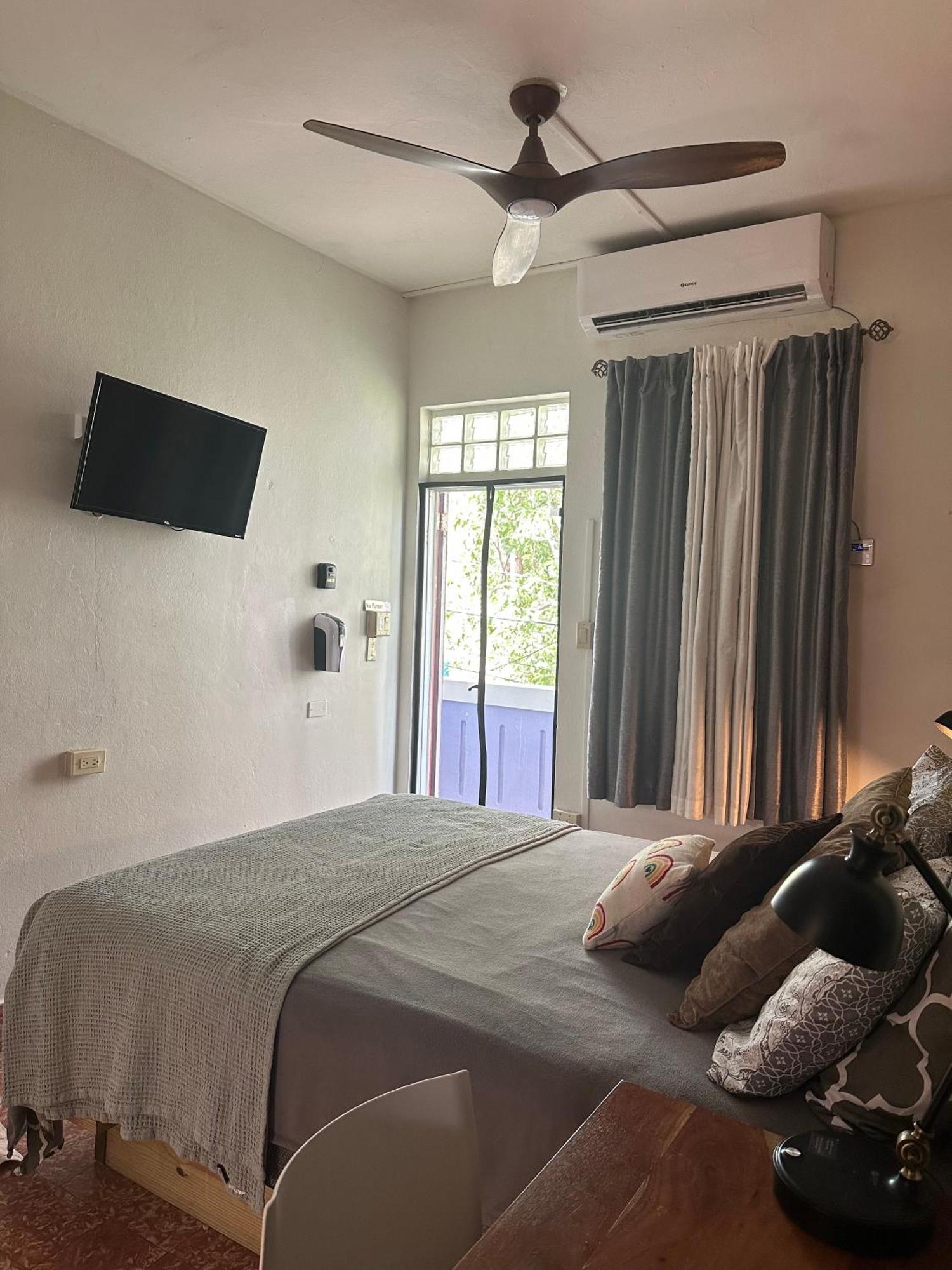 Lower Price, More Style, Discount Studio In San Juan,Pr, Beach, Free Bikes (Adults Only) Zewnętrze zdjęcie